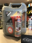  Na zdjęciu zbliżenie na pięcio litrową bańkę oleju LIQUI MOLY TOPTEC 4100 o lepkości 5W40 wraz z dodatkiem do ochrony filtra cząstek stałych.